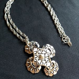 Vintage trifari Maltese Cross silver tone